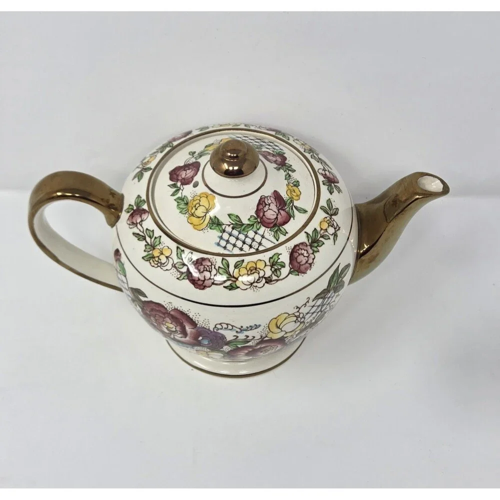 Vintage Sadler Teapot Floral Chintz Gold Gilt Made In England Model 1697‎ E